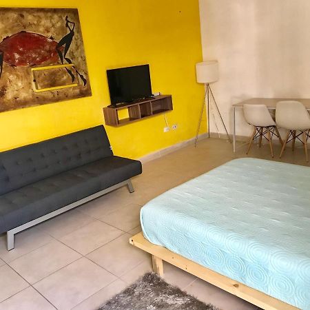Jr Suite En Zona Residencial Linda Vista - Magnifica Ubicacion Y Tranquilidad. Monterrey Kültér fotó