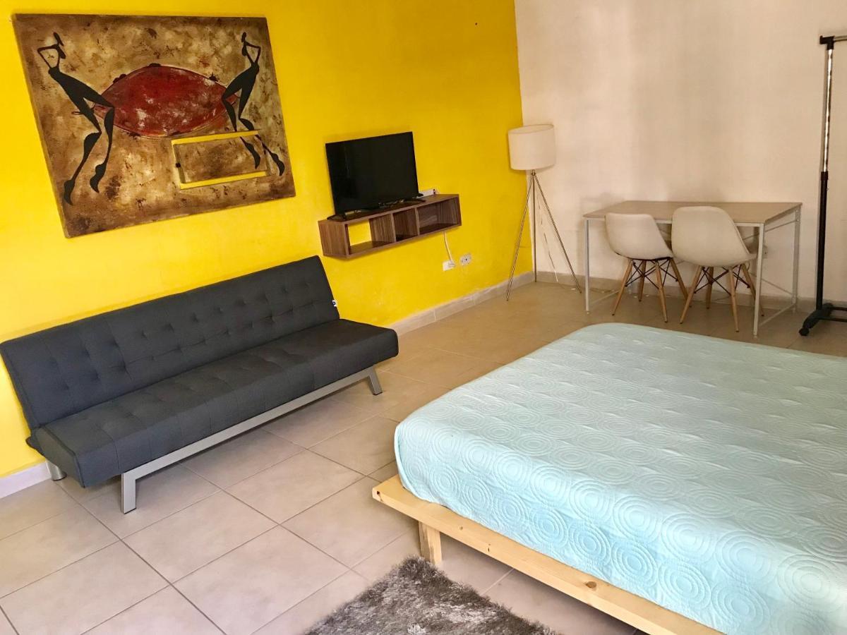 Jr Suite En Zona Residencial Linda Vista - Magnifica Ubicacion Y Tranquilidad. Monterrey Kültér fotó